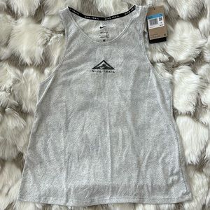NWT: Nike Trail tee
